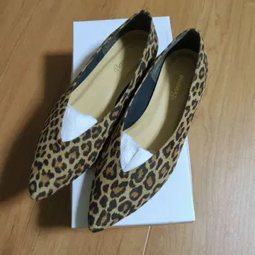 반값 이하 일본제 레오파드 무늬 플랫슈즈 레오파드 S