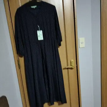 네이비 도트 무늬 긴팔 원피스