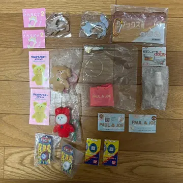 PAUL & JOE 캡슐 토이 세트