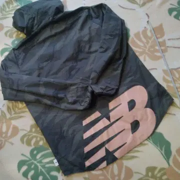 뉴발란스 윈드 브레이커 카모플라쥬 카모플라주 핑크