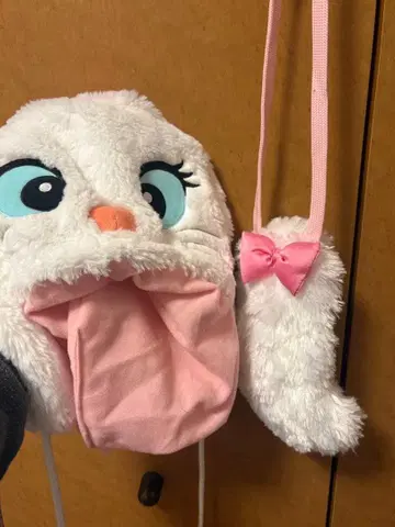 마리 팬캡 꼬리백 숄더 디즈니