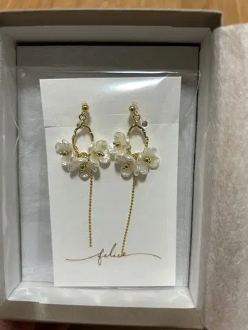 felice 귀걸이 ERIKO 콜라보