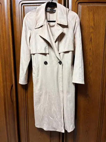 ZARA 베이지 더블 브레스트 트렌치코트