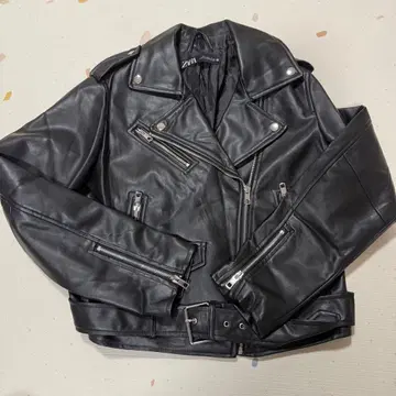 ZARA 블랙 가죽 라이더 자켓 L