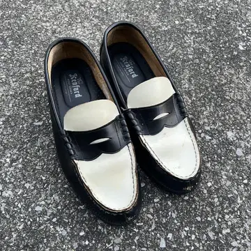 Kenford 로퍼 화이트 블랙