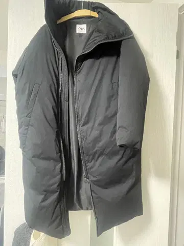 ZARA 다운 M 사이즈