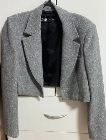 ZARA 테일러드 자켓 숏 기장