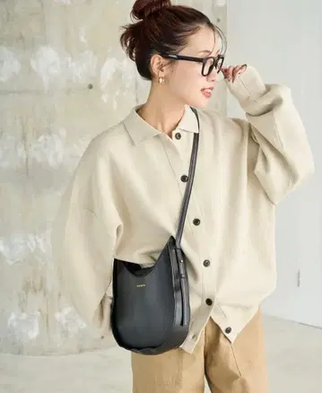 맨투맨 스타일 카라 부착 버튼 가디건