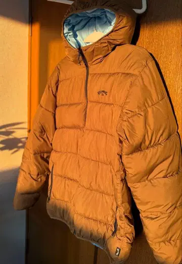 [ BILLABONG ] 다운 자켓 브라운 남성용 아우터