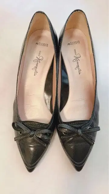 긴자 카네마츠 펌프스 25.0cm