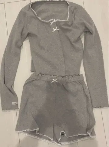 hugi little ribbon set up