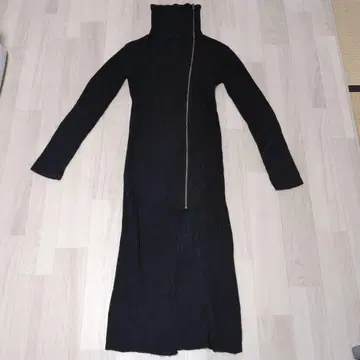 블랙 하이넥 롱 니트 GRL