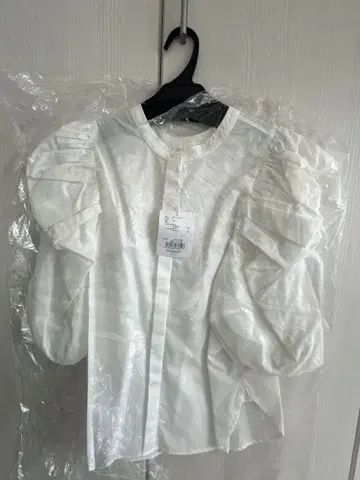 화이트 퍼프 슬리브 셔츠 F 사이즈 WCJ