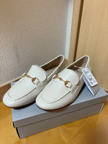 펌프스 아이보리