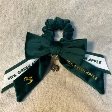 Mrs. GREEN APPLE 리본 포함 스크런치
