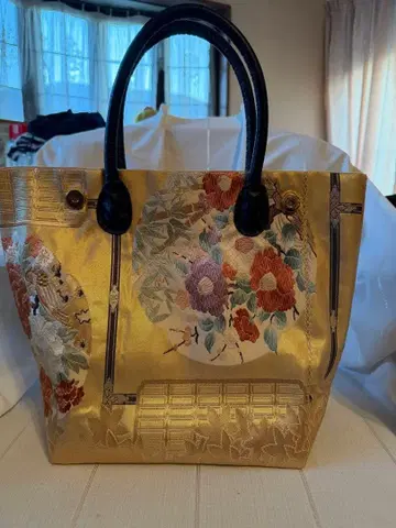 골드 컬러 꽃무늬 자수 일본 의류용 백 순수 실크