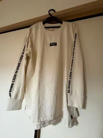 ROXY 아이보리 긴팔 T셔츠 M