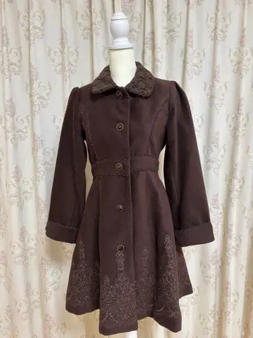 axes 클래시컬 자수 코트 2종 세트 M