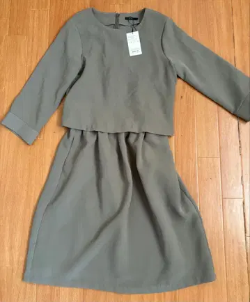 새상품 어반리서치 로쏘 원피스 셋업풍 카키