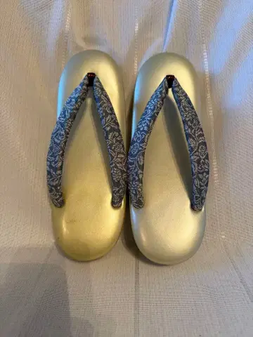 골드 조리 꽃무늬 하나오