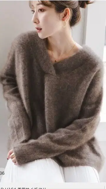 Noble 퍼 니트 V넥 풀오버