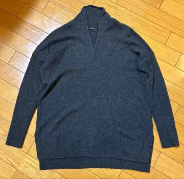 새상품급 23구 울 캐시미어 긴팔 니트 44 사이즈 슬릿 옷깃 니트