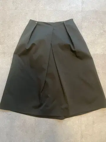 UNITED TOKYO 플레어 스커트 1 사이즈