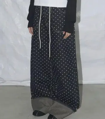 네이비 도트 무늬 와이드 팬츠