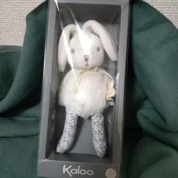 Kaloo 딸랑이 포함 토끼 봉제 인형