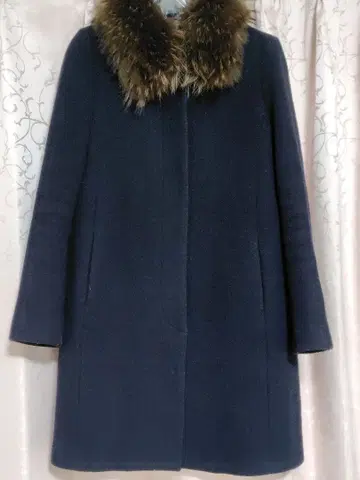 UNITED ARROWS 네이비 퍼 달린 롱 코트