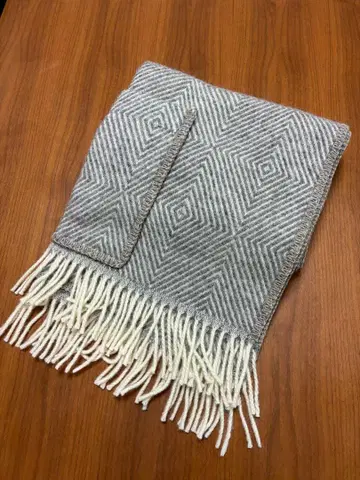 LAPUAN KANKURIT 포켓 부착 숄 MARIA