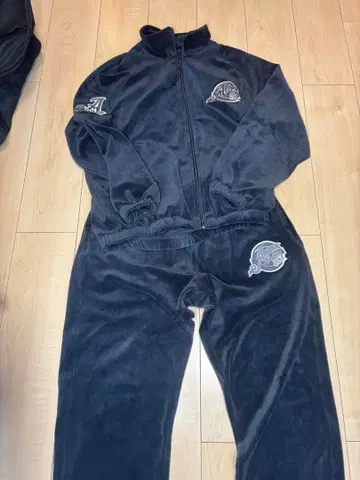 AVIREX 벨로아 셋업 M 사이즈 자수 로고 네이비 아비렉스