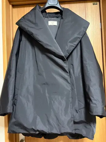 론 헤르만 별주 에브르 폼 다운 숄 블랙