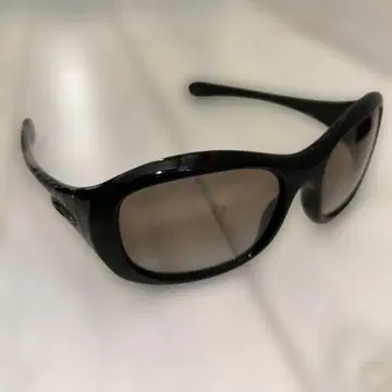 오클리 이터널 아티스트 콜라보