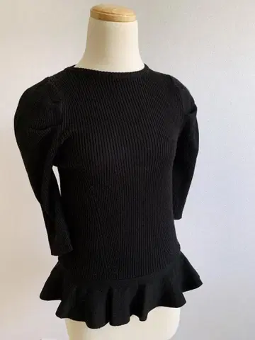 [택 포함 새상품] DONOBAN 리브 니트 헤브람 스웨터