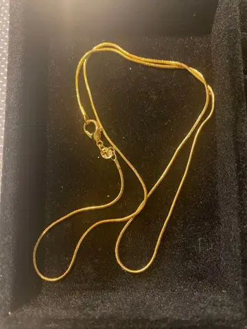 유품 정리 골드 목걸이