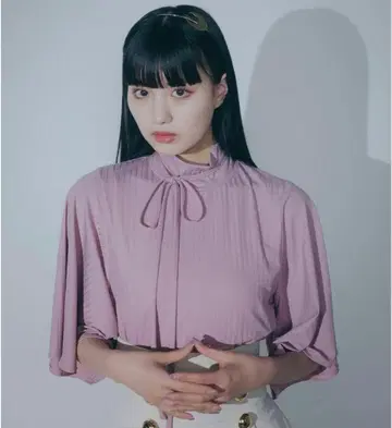 Romansual 초커 리본 상의