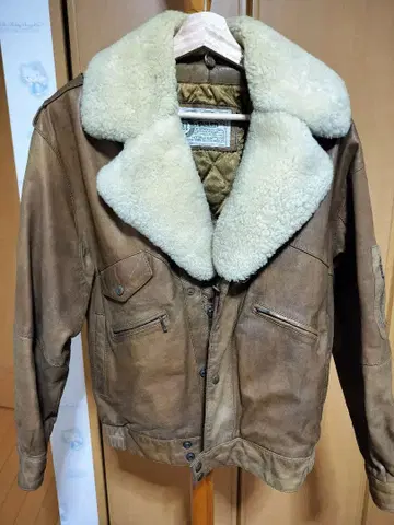 브라운 가죽 아우터 퍼 포함 / 천연 가죽