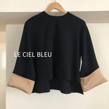 [ 새상품급 ] 르쉘블루 풀오버 블라우스 블랙 x 골드