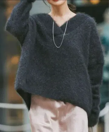 noble 퍼 니트 V넥 풀오버 그레이