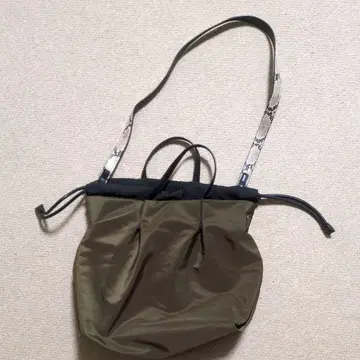 SHIPS 올리브 숄더백