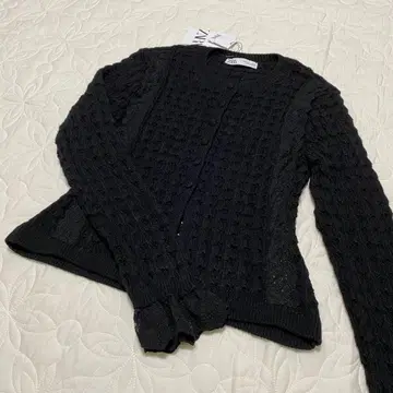 새상품 ZARA 니트 가디건 M 사이즈
