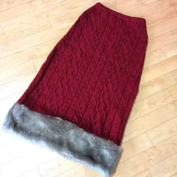 니트 롱 스커트 버건디 케이블 짜임 퍼 포함