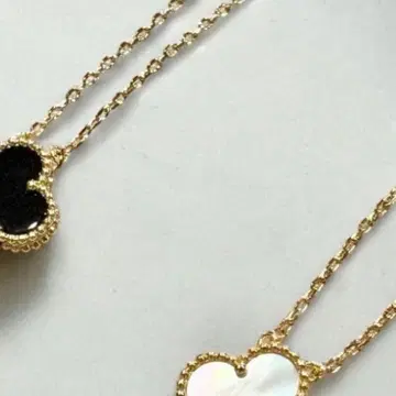 고품질 클로버 목걸이 블랙 x 골드 금장 장식