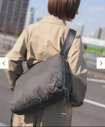 NOMADIS / BOY 크로스 바디백 다크 그레이