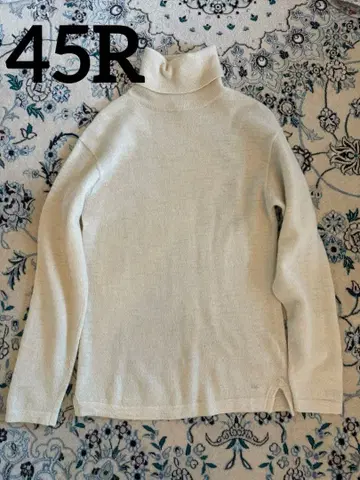 새상품급 45R 울 터틀넥 스웨터 아이보리