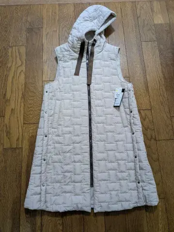 [ 새상품 50% 할인 ] 충전솜 베스트 코트