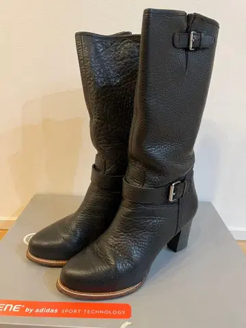 락포트 가죽 블랙 부츠