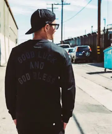 THE CRIMIE 클라이미 로고 크루넥 포켓 맨투맨