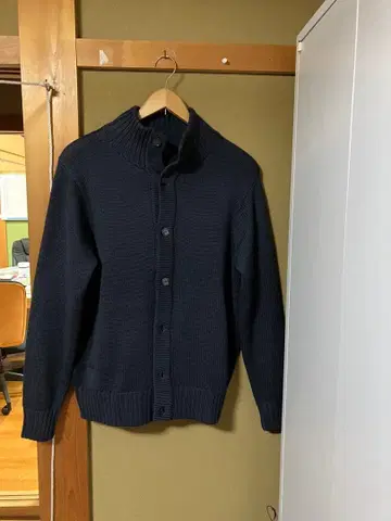 시착만 한 힐튼 드라이버즈 니트 자켓 사이즈 M 차콜 그레이